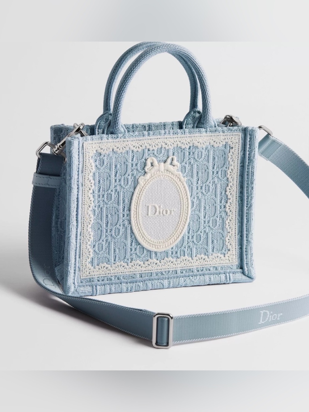 🌟Dior. Medium Blue Oblique Embroidery with White Lace and Logo Médaillon
